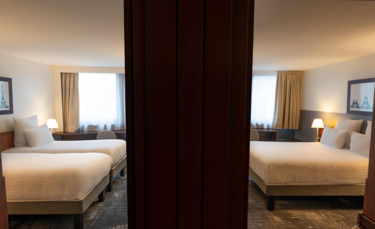 Family Room with One Double Bed and Two Single Beds,1345309781:JPEG