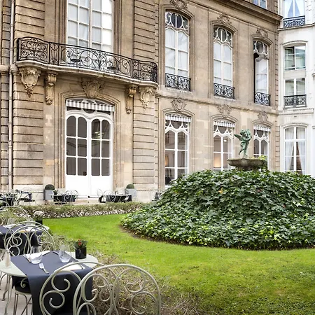 Saint James Albany Paris Hotel Spa-3